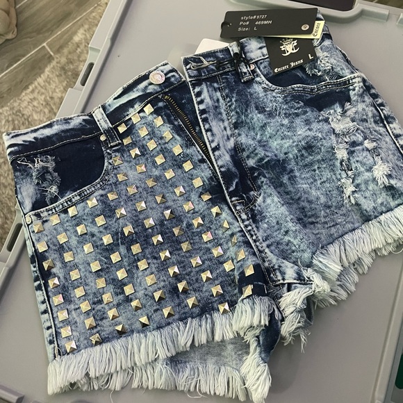 Shorts - Picture 1 of 6